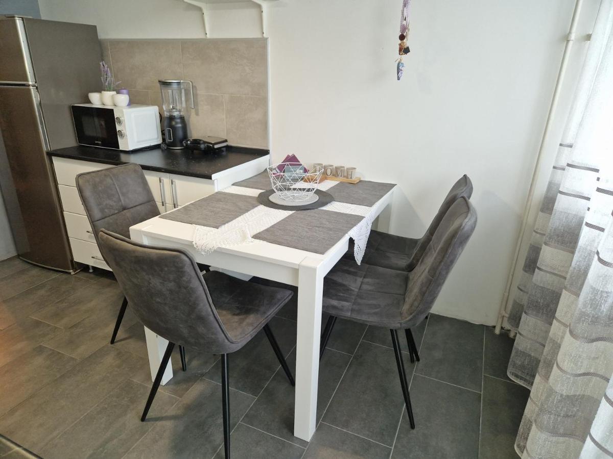 Aparmani Djuric Apartamento Subotica Exterior foto